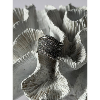 Elegant Design 925 Sterling Silver Cz Ring Size 8