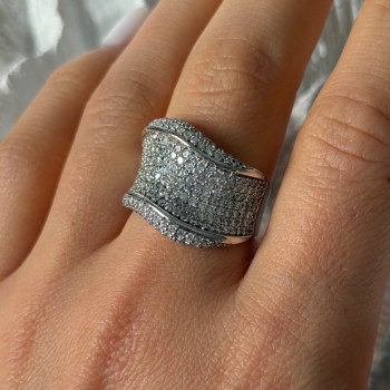 Elegant Design 925 Sterling Silver Cz Ring Size 8