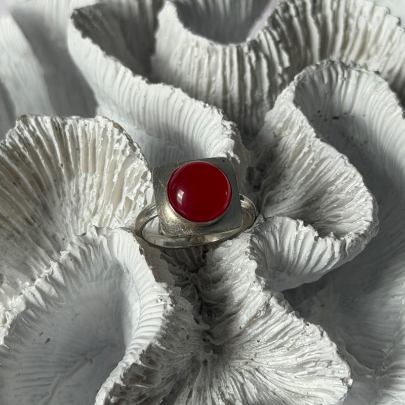 Vintage 925 Sterling Silver Red Coral Ring Size 8