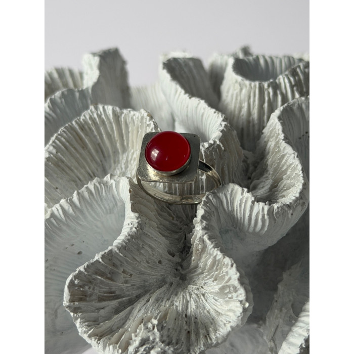 Vintage 925 Sterling Silver Red Coral Ring Size 8