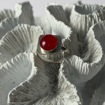 Vintage 925 Sterling Silver Red Coral Ring Size 8