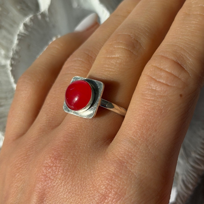 Vintage 925 Sterling Silver Red Coral Ring Size 8