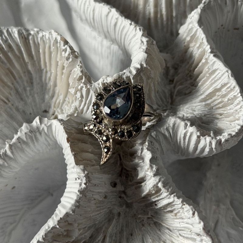 925 Sterling Silver Blue Topaz & Marcasite Ring Size 4