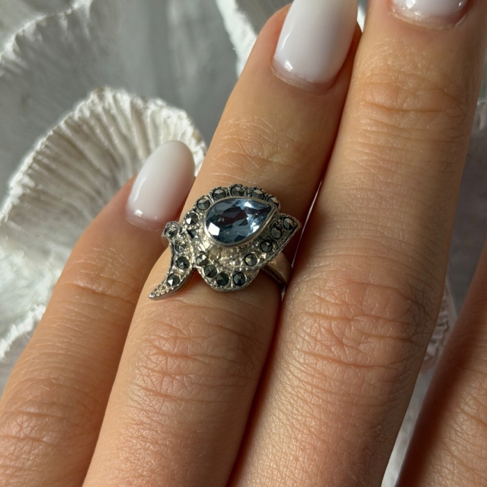 925 Sterling Silver Blue Topaz & Marcasite Ring Size 4