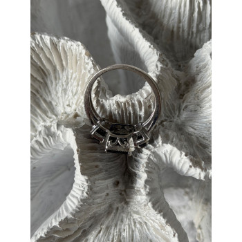 Beautiful 925 Sterling Silver Sapphire Ring Size 7