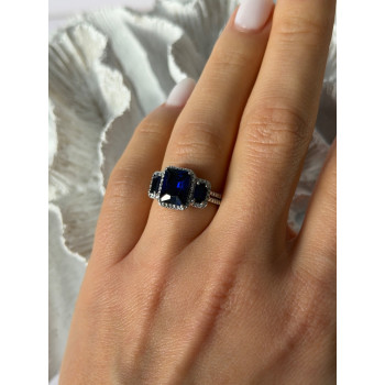 Beautiful 925 Sterling Silver Sapphire Ring Size 7