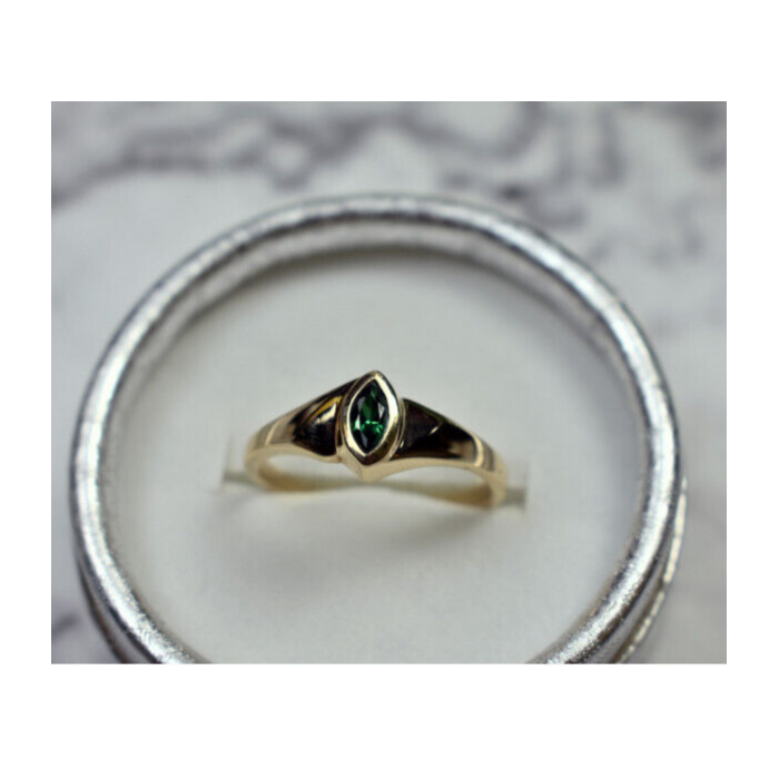 14K YELLOW GOLD EMERALD RING SIZE 10.5