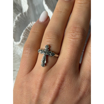 925 Sterling Silver Cross Marcasite Ring Size 7