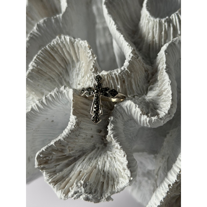 925 Sterling Silver Cross Marcasite Ring Size 7