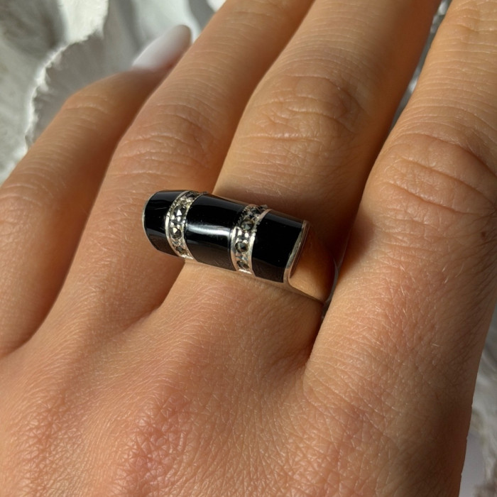 Vintage 925 Sterling Silver Onyx & Marcasite Ring Size 8.5