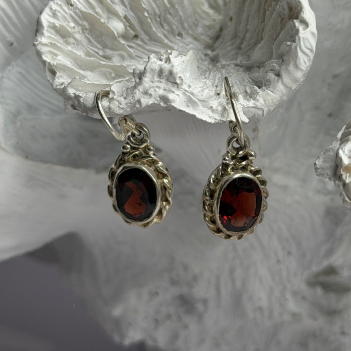 Vintage 925 Sterling Silver Garnet Earrings