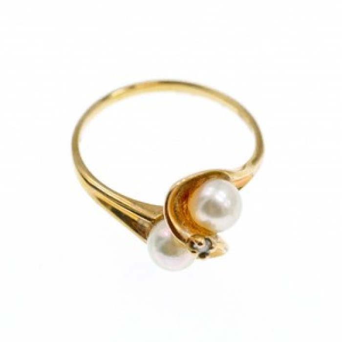 10K Yellow Gold Pearls & Diamond Ring Size 6.75