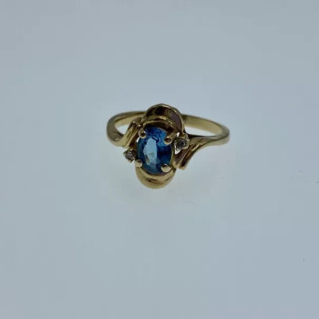 14K Yellow Gold Topaz & Diamonds Ring Size 7.25