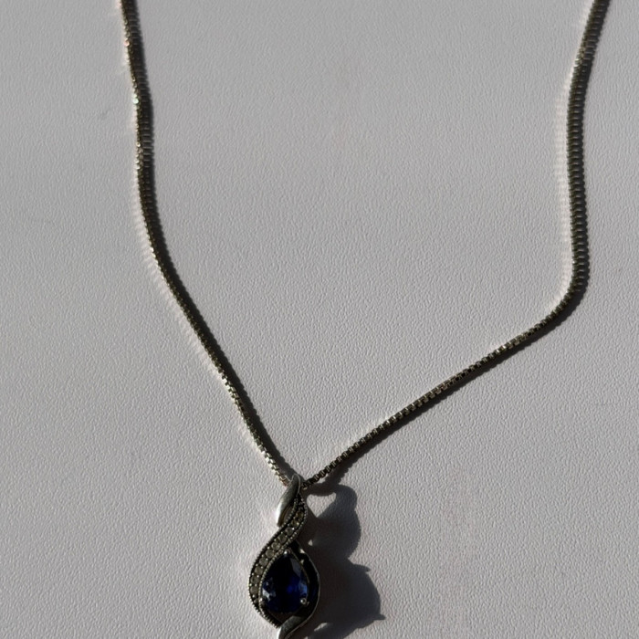 925 Sterling Silver Blue Sapphire & Quartz Necklace Length 16 in
