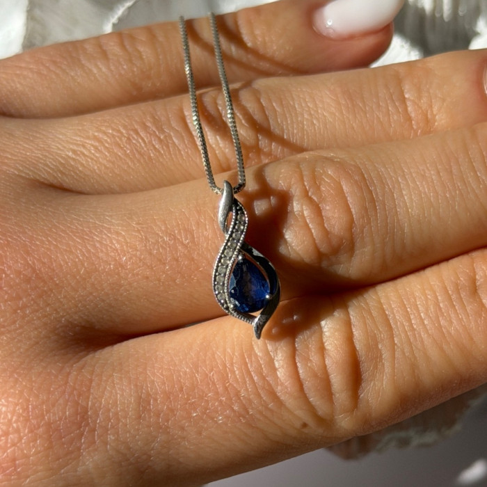 925 Sterling Silver Blue Sapphire & Quartz Necklace Length 16 in