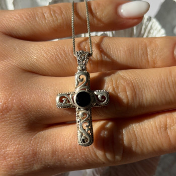 Vintage 925 Sterling Silver Black Onyx Cross Necklace Length 18 in
