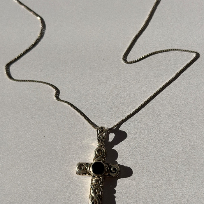 Vintage 925 Sterling Silver Black Onyx Cross Necklace Length 18 in