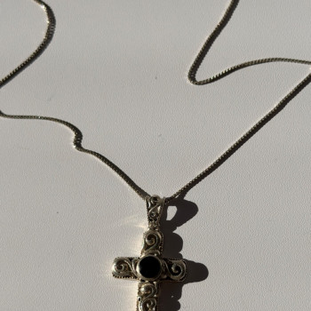 Vintage 925 Sterling Silver Black Onyx Cross Necklace Length 18 in