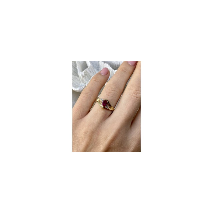 10K YELLOW GOLD RUBY & DIAMONDS RING SIZE 7