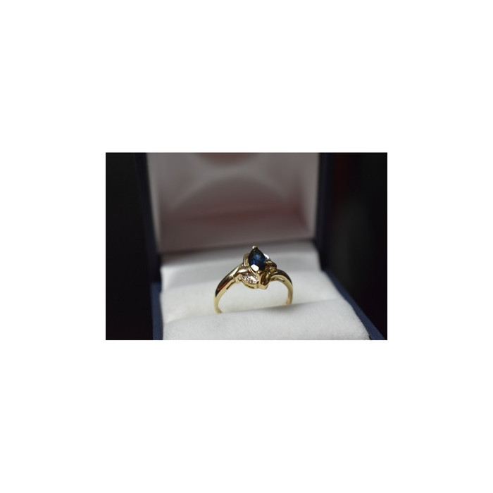 10K YELLOW GOLD BLUE TOPAZ & DIAMONDS RING SIZE 8