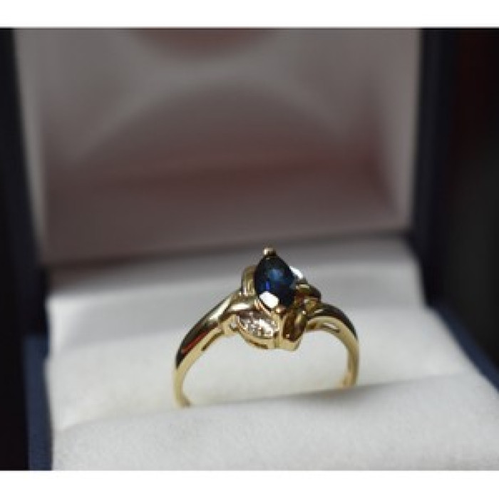 10K Yellow Gold Blue Topaz & Diamonds Ring Size 8
