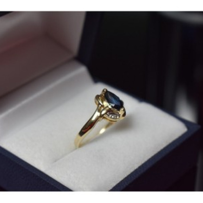 10K Yellow Gold Blue Topaz & Diamonds Ring Size 8