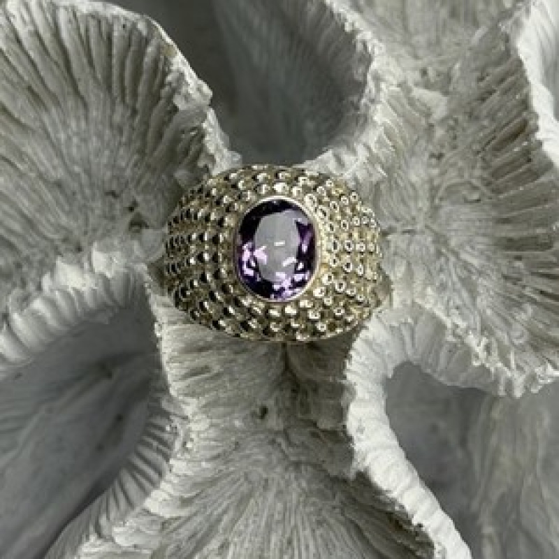 Elegant Design 925 Sterling Silver Amethyst Ring Size 6