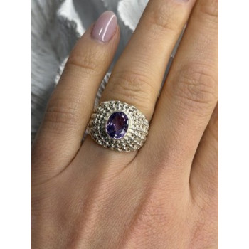 Elegant Design 925 Sterling Silver Amethyst Ring Size 6