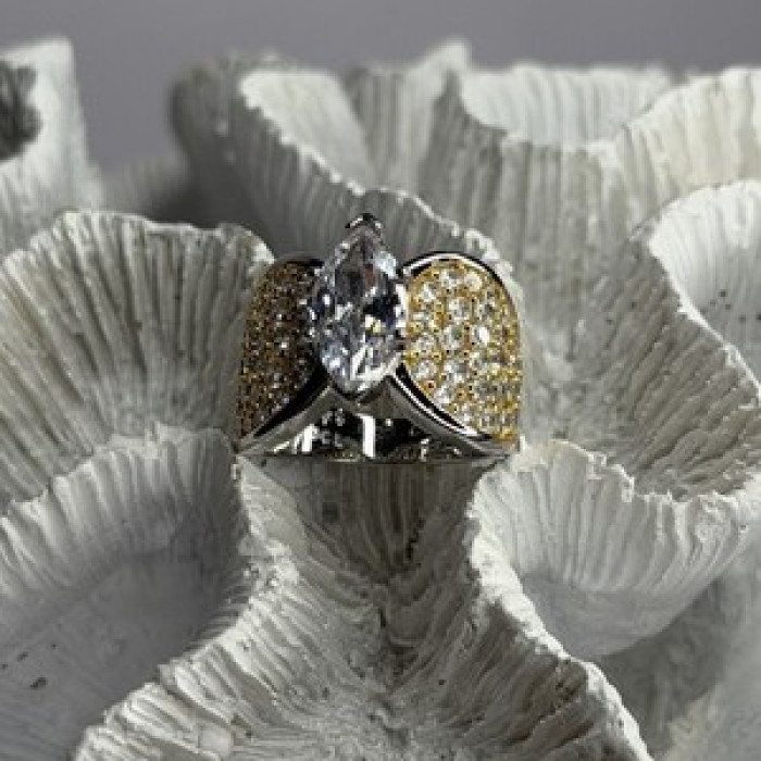 925 Sterling Silver Cz Ring Size 6