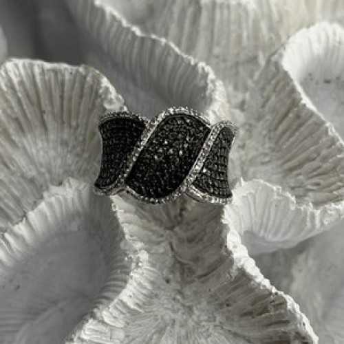 JWBR 925 Sterling Silver Black & White Diamonds Ring Size 7