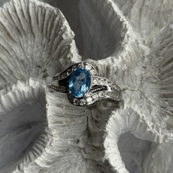 Shiny 925 Sterling Silver Topaz & Beryl Ring Size 7