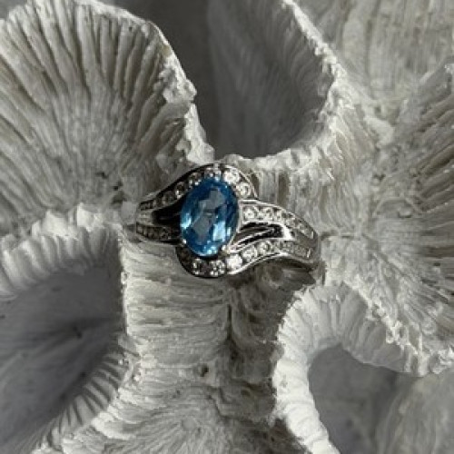 Shiny 925 Sterling Silver Topaz & Beryl Ring Size 7