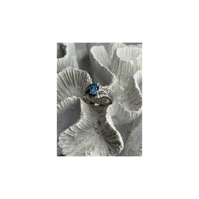 Shiny 925 Sterling Silver Topaz & Beryl Ring Size 7