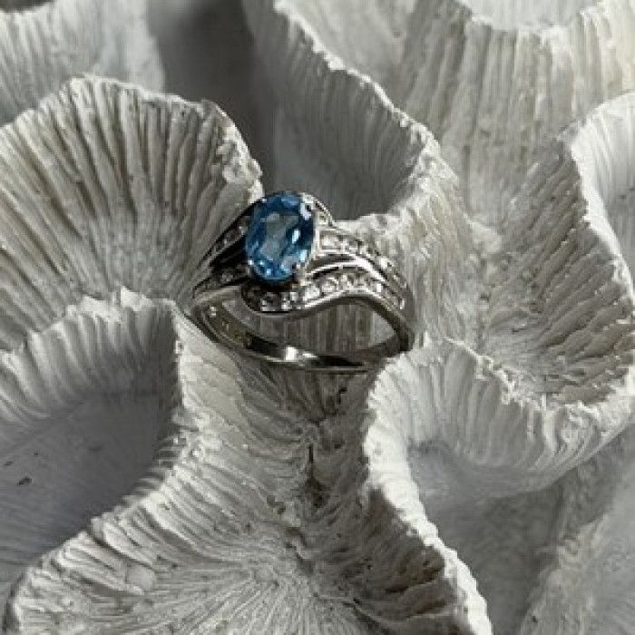Shiny 925 Sterling Silver Topaz & Beryl Ring Size 7