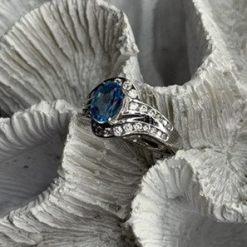 Shiny 925 Sterling Silver Topaz & Beryl Ring Size 7