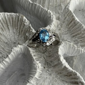 Shiny 925 Sterling Silver Topaz & Beryl Ring Size 7