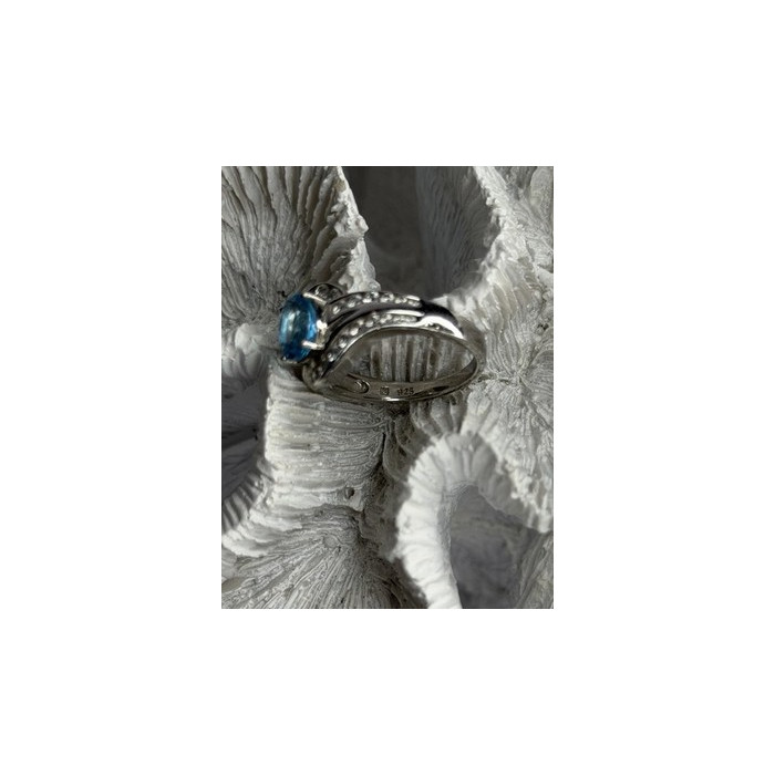 Shiny 925 Sterling Silver Topaz & Beryl Ring Size 7