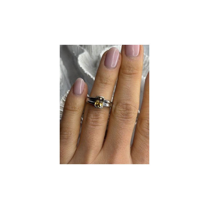 Elegant 925 Sterling Silver Citrine Ring Size 5