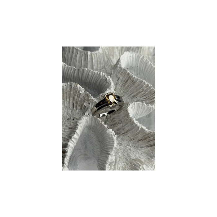 Elegant 925 Sterling Silver Citrine Ring Size 5