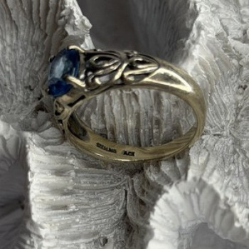 925 Sterling Silver Blue Topaz Ring Size 8