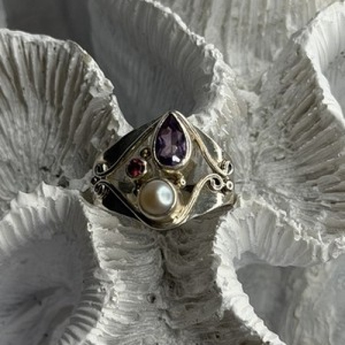 Vintage 925 Sterling Silver Pearl & Amethyst & Garnet Ring Size 7