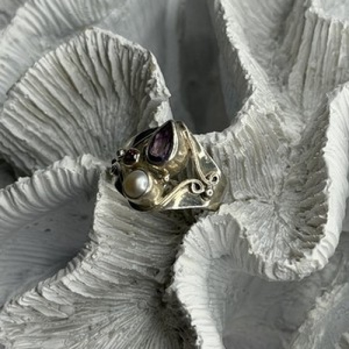 Vintage 925 Sterling Silver Pearl & Amethyst & Garnet Ring Size 7