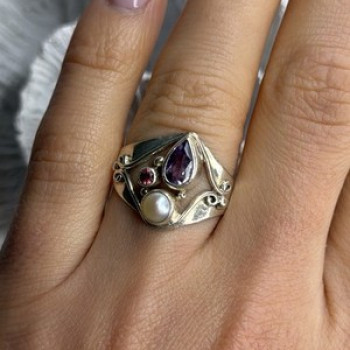 Vintage 925 Sterling Silver Pearl & Amethyst & Garnet Ring Size 7
