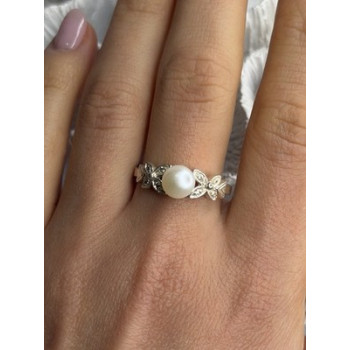 Lovely 925 Sterling Silver Pearl & Beryl Ring Size 10