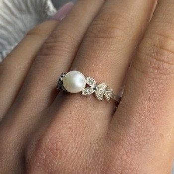 Lovely 925 Sterling Silver Pearl & Beryl Ring Size 10
