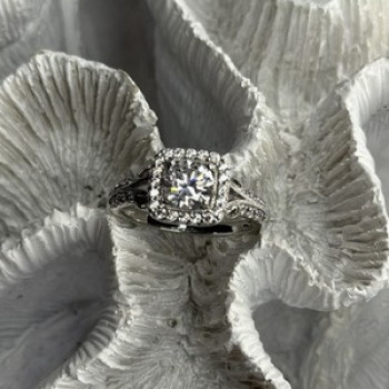 Shiny 925 Sterling Silver Cz Ring Size 10