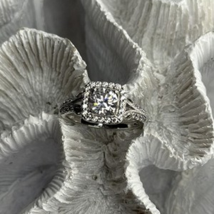 Shiny 925 Sterling Silver Cz Ring Size 10