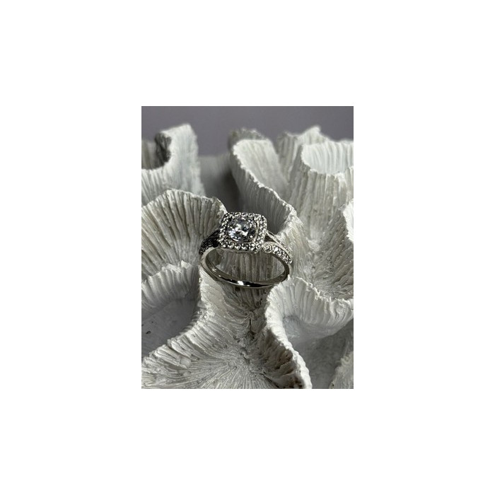 Shiny 925 Sterling Silver Cz Ring Size 10