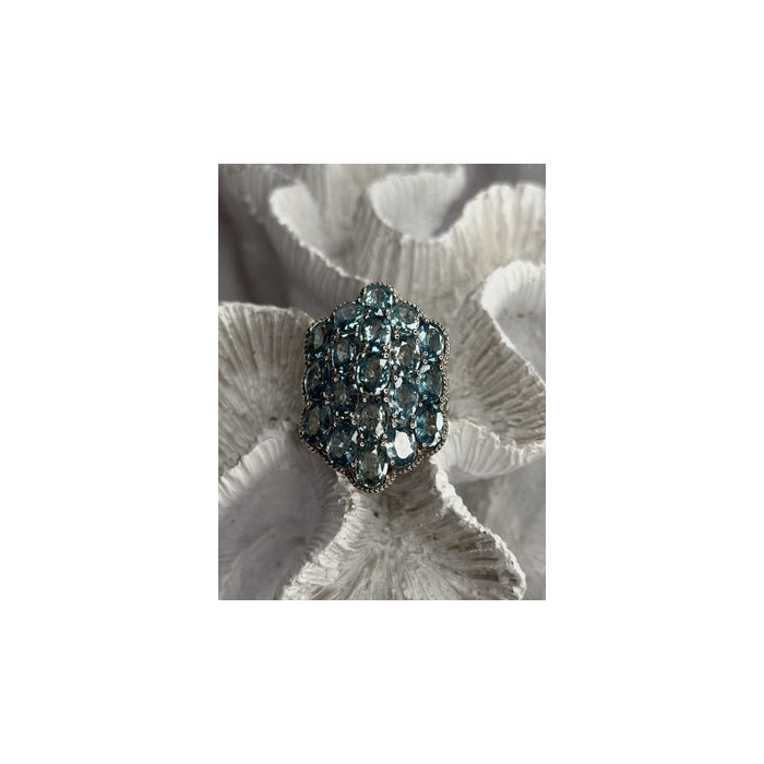 Djoy Glamorous 925 Sterling Silver Blue Topaz Ring Size 9