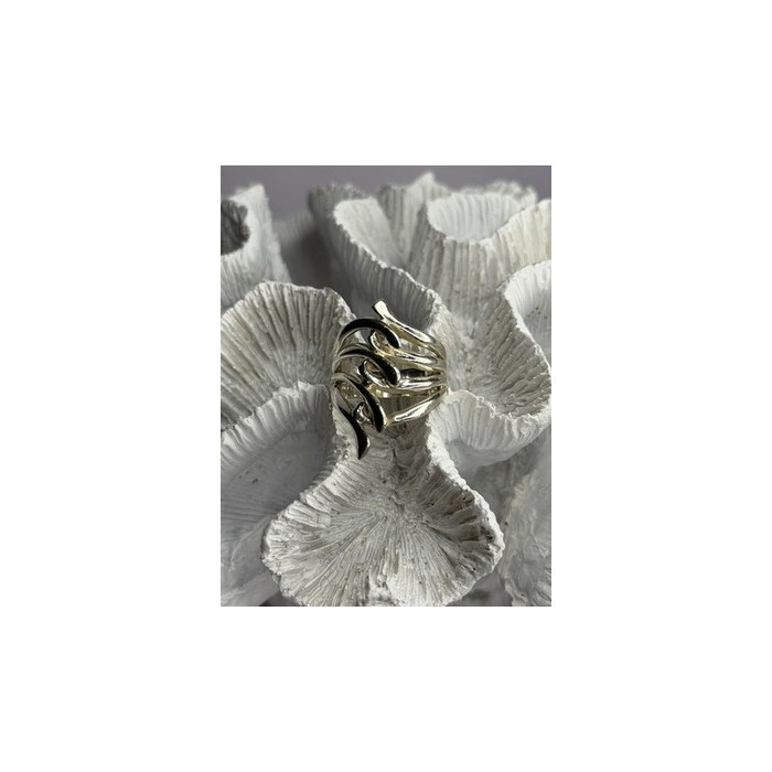 Unique Design 925 Sterling Silver Ring Size 7